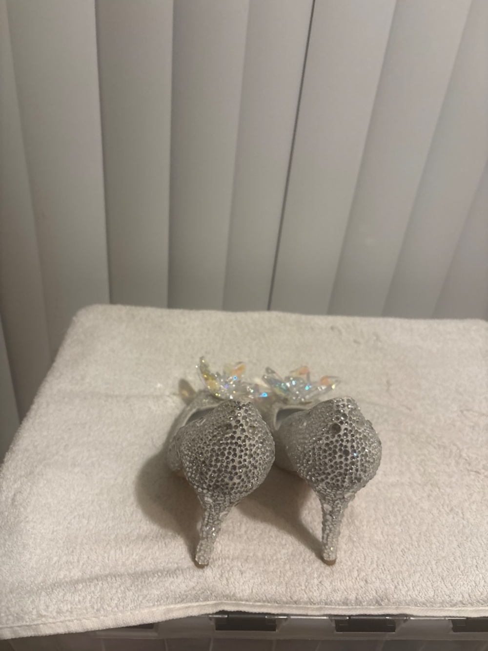 Jimmy Choo Women’s Crystal Covered Pointed Cinderella Toe Pumps US Size 5.5-6 - Picture 4 of 6